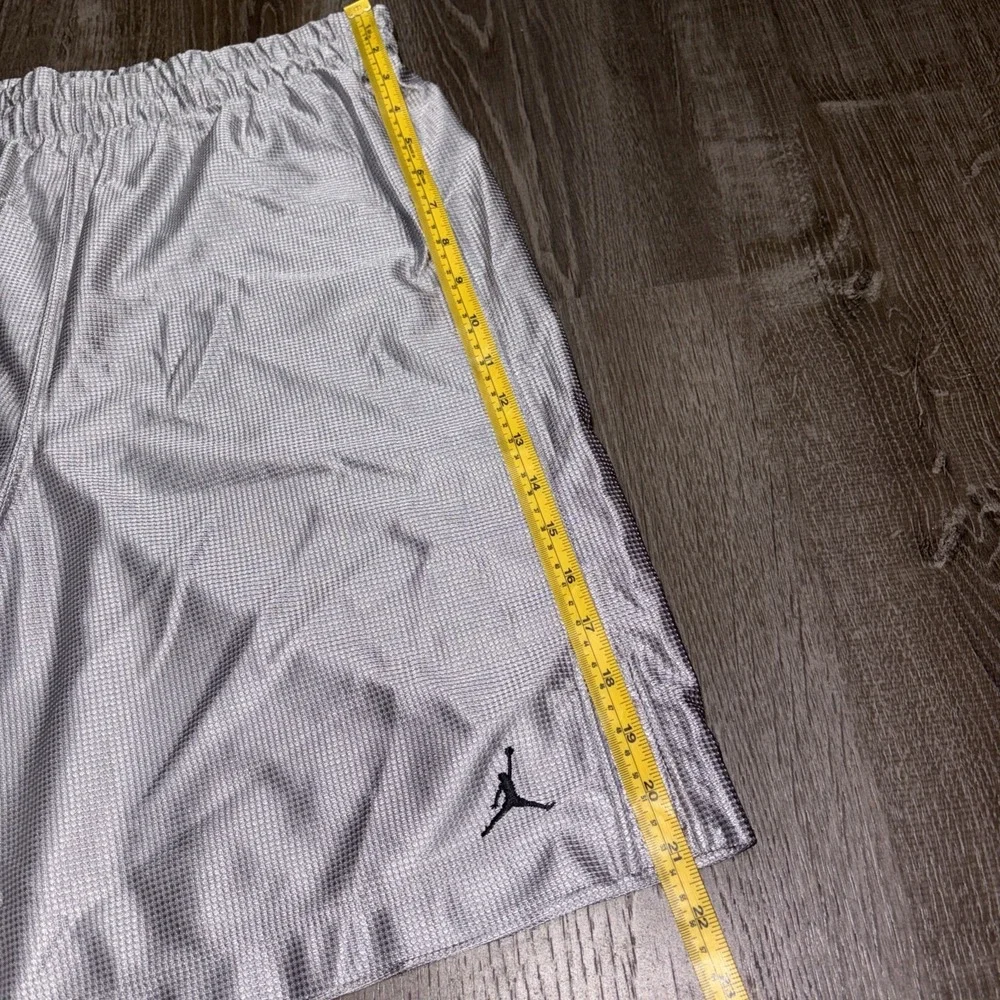 VTG Air Jordan Shorts Mens Medium Silver Baggy Shiny Silky Dazzle Basketball